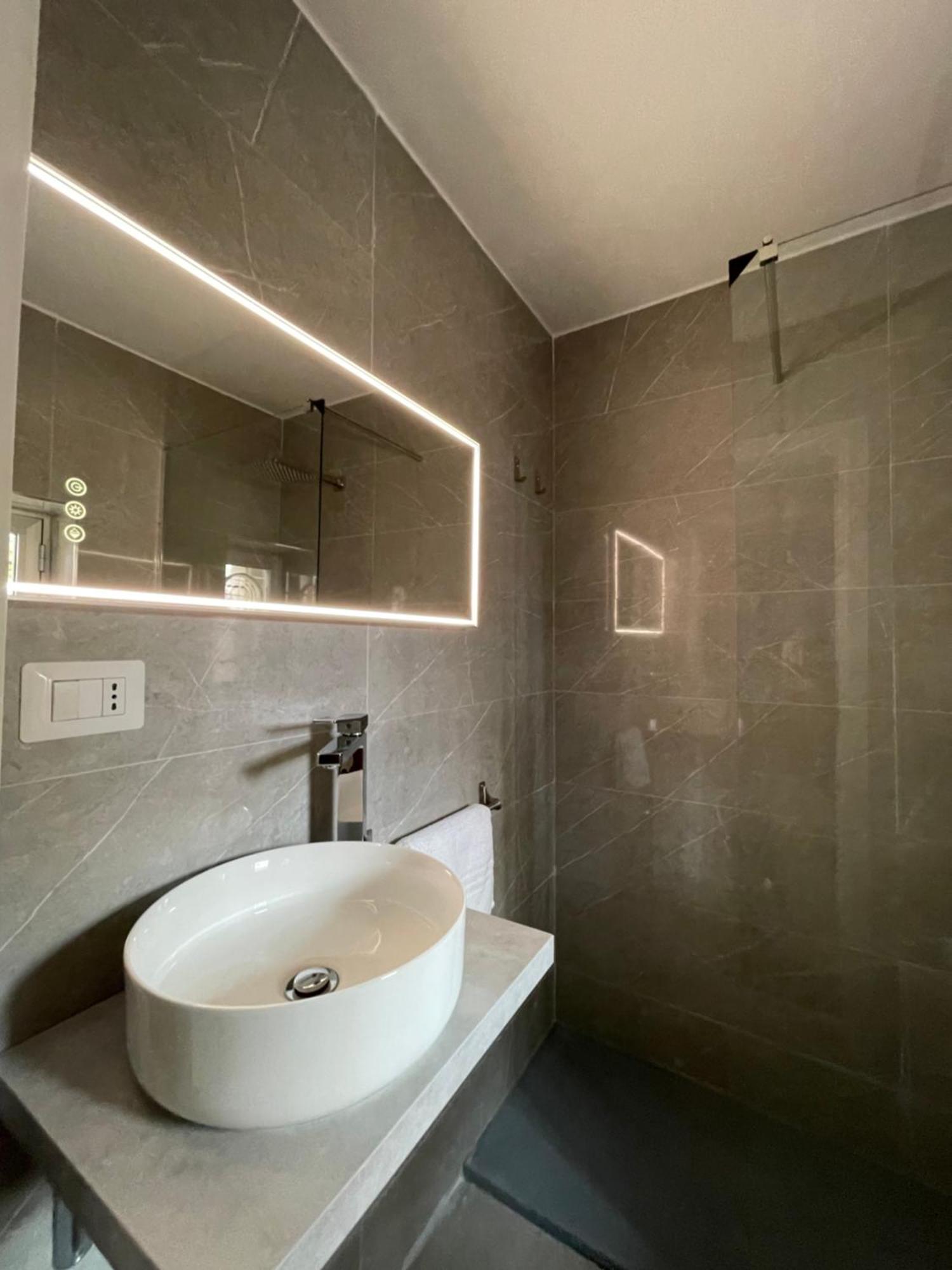 Il Serafino Holiday Suites Барі Екстер'єр фото