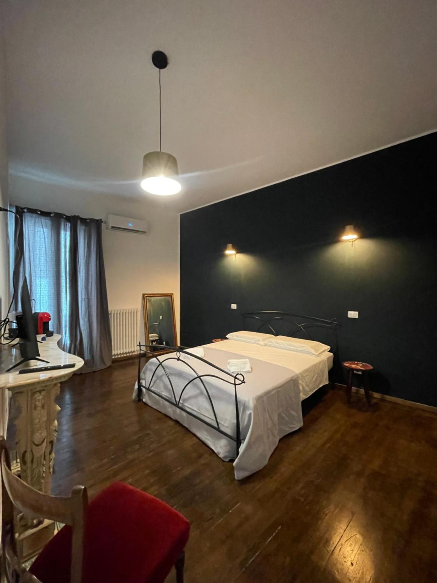 Il Serafino Holiday Suites Барі Екстер'єр фото