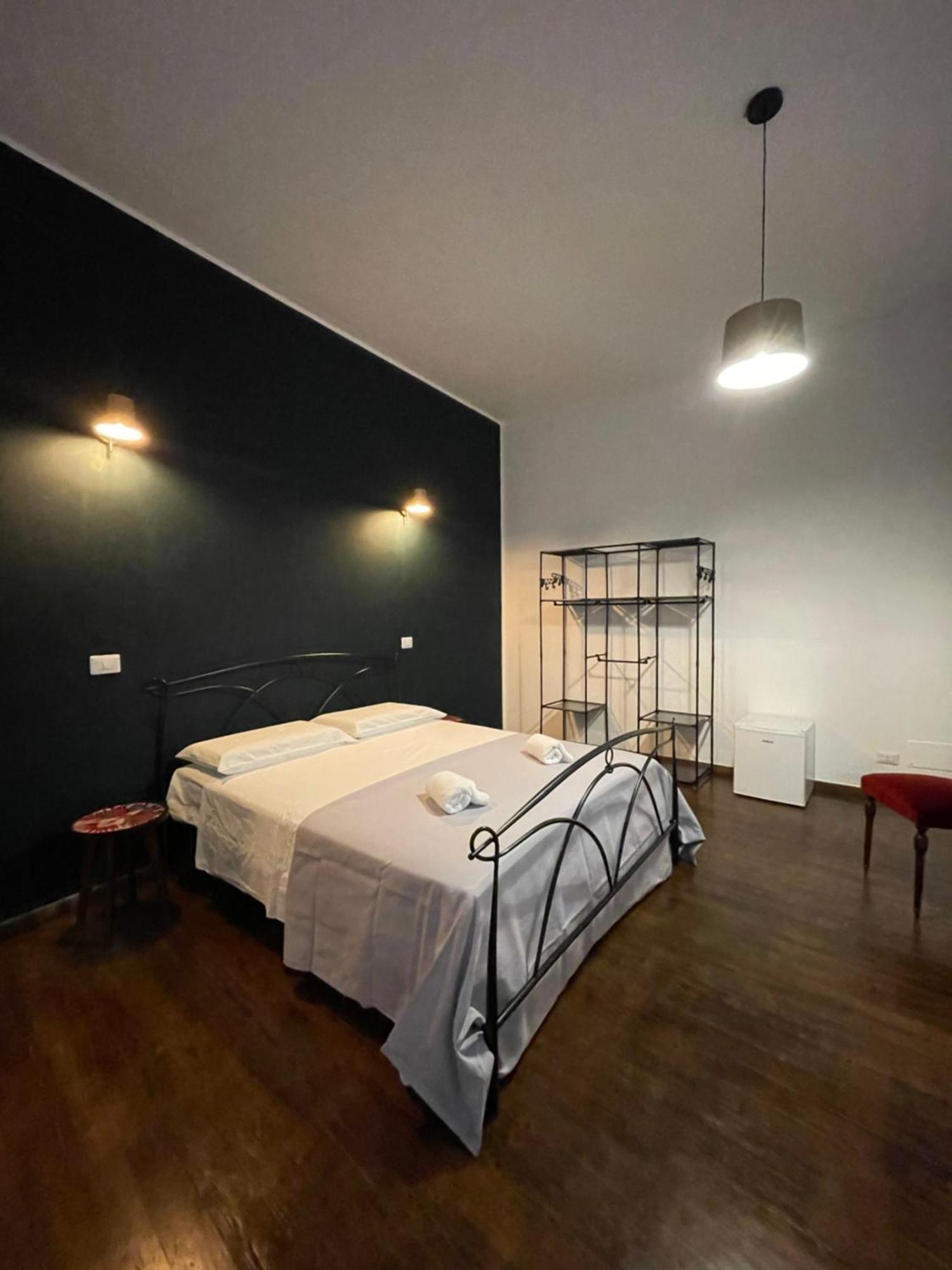 Il Serafino Holiday Suites Барі Екстер'єр фото